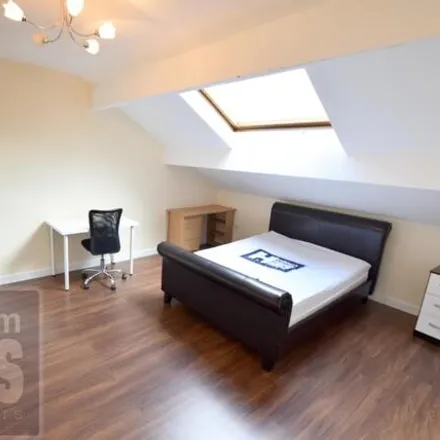 Image 3 - Wharncliffe House, 44 Bank Street, Sheffield, S1 2DS, United Kingdom - Apartment for rent