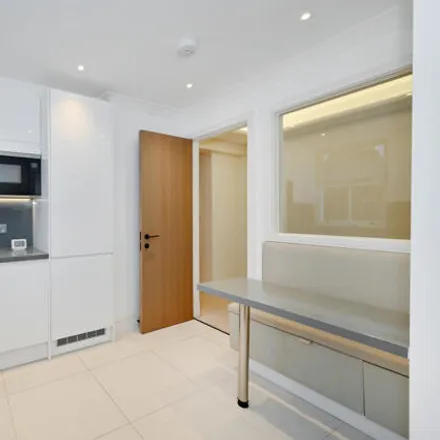 Image 9 - 14 Melbury Road, London, W14 8LS, United Kingdom - Apartment for sale