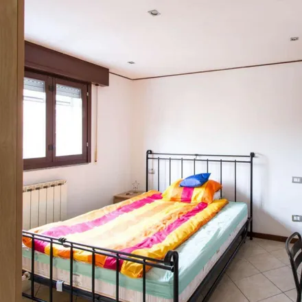 Rent this 3 bed room on Via Ettore Ponti in 38, 20143 Milan MI