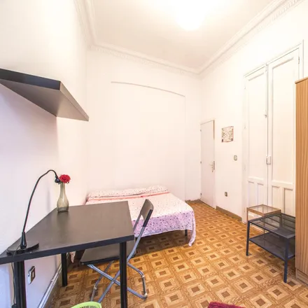 Rent this 1studio room on Calle de los Jardines in 8, 28013 Madrid