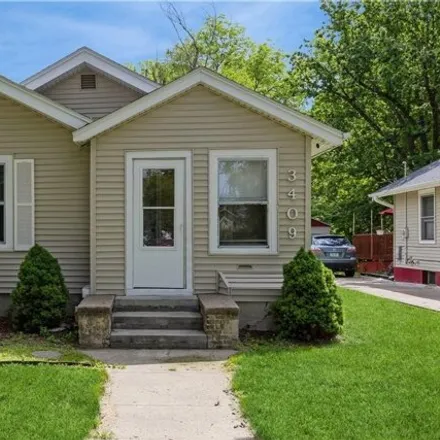 Buy this 2 bed house on 3429 Wright Street in Des Moines, IA 50316