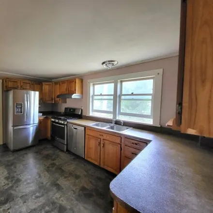 Image 7 - 10 Ragged Mountain Rd, Danbury, New Hampshire, 03230 - House for sale