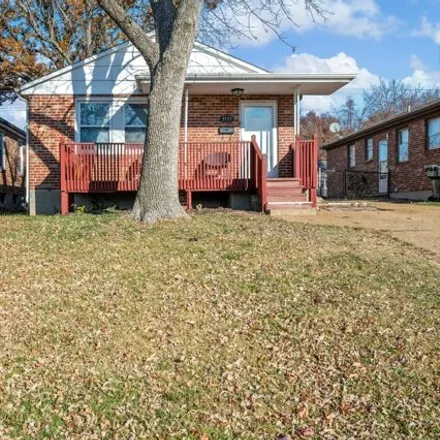 Buy this 3 bed house on 3934 Germania Street in St. Louis, MO 63116