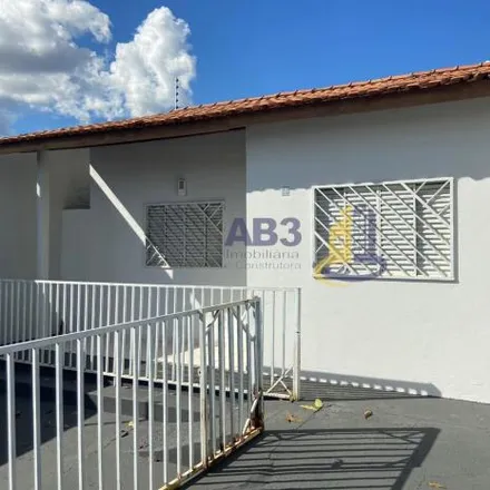 Rent this 2 bed house on Rua Sabiá Laranjeira in Recanto dos Pássaros, Cuiabá - MT