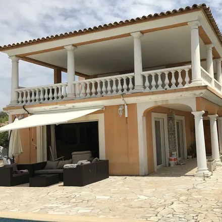 Rent this 5 bed house on 83600 Fréjus