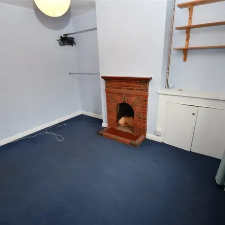 Rent this 3 bed duplex on 173 High Street in Guildford, GU1 3AJ