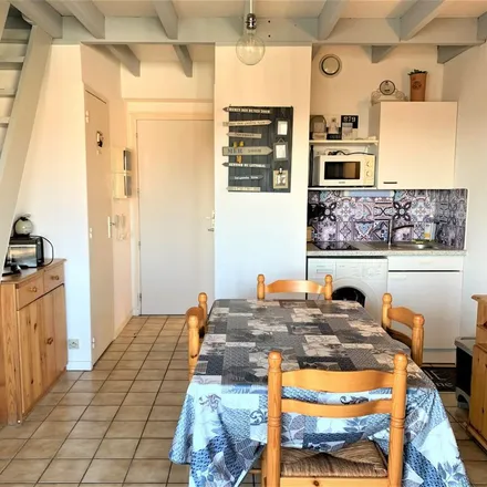 Image 1 - 1 Avenue de Courlay, 17640 Vaux-sur-Mer, France - Apartment for rent