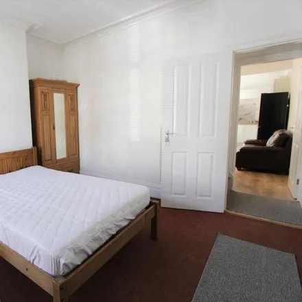 Rent this 4 bed townhouse on 353 Ecclesall Road in Sheffield, S11 8PE