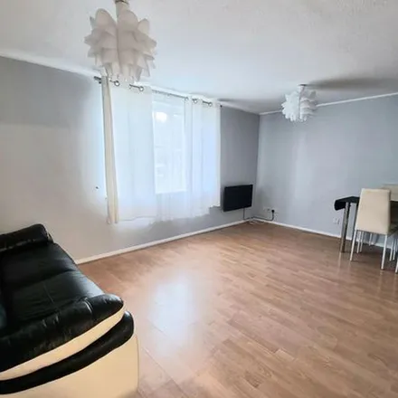 Rent this 2 bed apartment on Coal Court in Grays, RM17 6PN