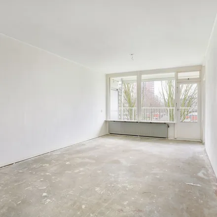 Rent this 2 bed apartment on Joliotflat in Joliotplaats, 3069 TN Rotterdam