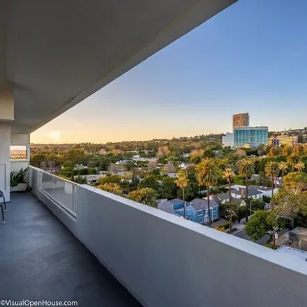 Image 4 - Plaza Towers, 838 North Doheny Drive, West Hollywood, CA 90069, USA - Condo for rent