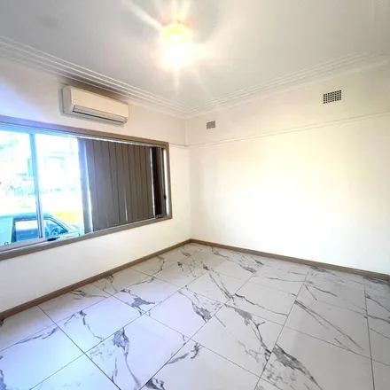 Image 3 - 45 St Johns Road, Canley Heights NSW 2166, Australia - Apartment for rent