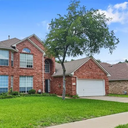 Rent this 4 bed house on 6312 Bittersweet Dr in Arlington, Texas