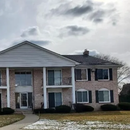 Rent this 2 bed condo on 14099 McKinney Drive in Sterling Heights, MI 48312