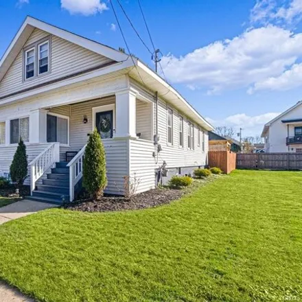 Image 1 - 127 Melrose Avenue South, City of Utica, NY 13502, USA - House for sale