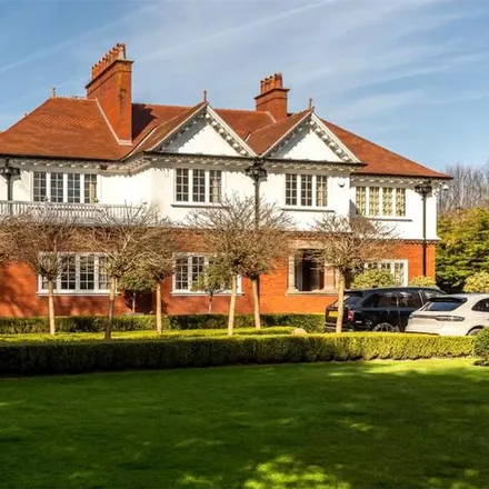Rent this 6 bed house on VICTORIA RD/SHIREBURN RD in Victoria Road, Sefton