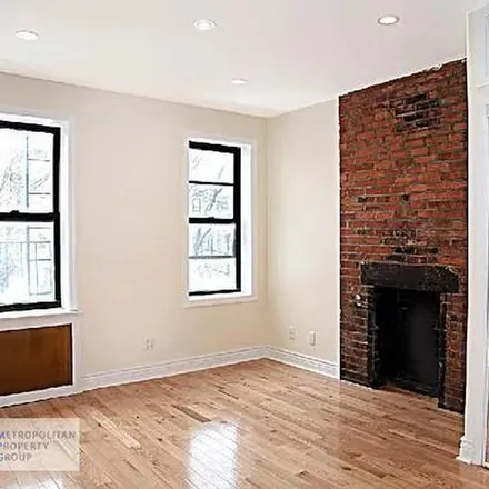 Image 3 - Citizens Bank, 143 East 9th Street, New York, NY 10003, USA - Apartment for rent