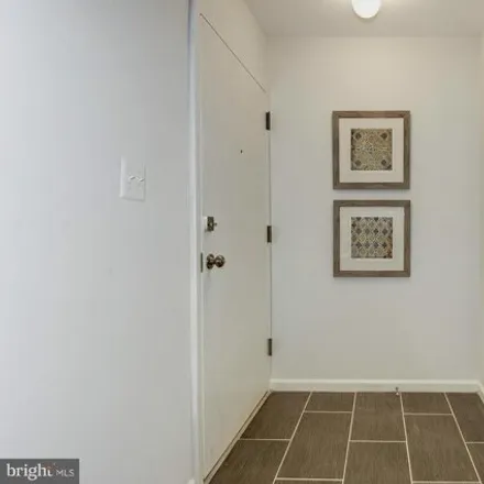 Image 3 - 12440 Braxfield Court, North Bethesda, MD 20852, USA - Condo for rent