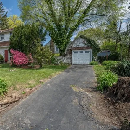 Image 3 - 521 North Essex Avenue, Narberth, Montgomery County, PA 19072, USA - House for sale