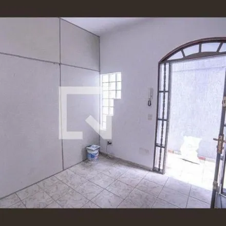 Rent this 5 bed house on Revistaria Rofe in Rua Divinópolis 688, Jardim Previdência