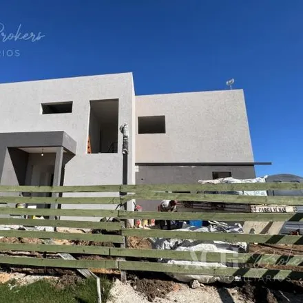 Buy this 3 bed house on unnamed road in Partido de Tigre, Benavídez