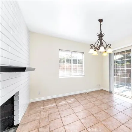 Image 9 - 9793 Fullbright Avenue, Los Angeles, CA 91311, USA - House for sale