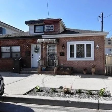 Buy this 3 bed house on 355 Beach 47th Street in New York, NY 11691