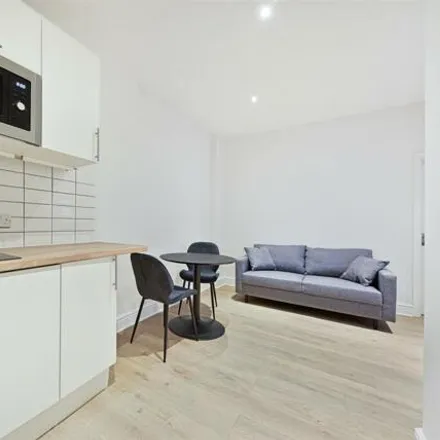 Rent this 1 bed apartment on 18 Collingham Place in London, SW5 0TF