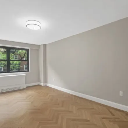 Rent this 1 bed apartment on 300 East 86th Street in New York, NY 10028