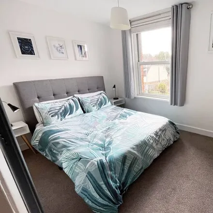 Rent this 2 bed townhouse on Stratford-upon-Avon in CV37 6NR, United Kingdom