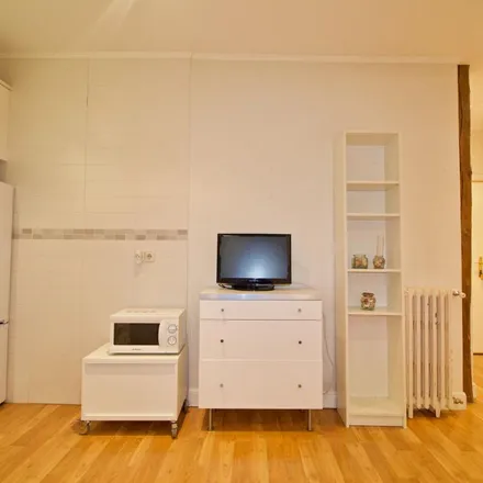 Rent this 4 bed apartment on Madrid in Calle del Duque de Rivas, 2