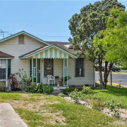 Buy this 3 bed house on Jefferson Elementary School in South 12th Avenue, Edinburg