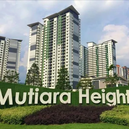 Rent this 3 bed apartment on unnamed road in Taman Puncak Saujana, 43000 Kajang Municipal Council