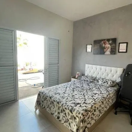 Buy this 2 bed house on Rua Zacarias Martins in Jardim TV, Bauru - SP