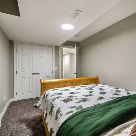 Image 4 - Calgary, AB T3E 3A7, Canada - Apartment for rent