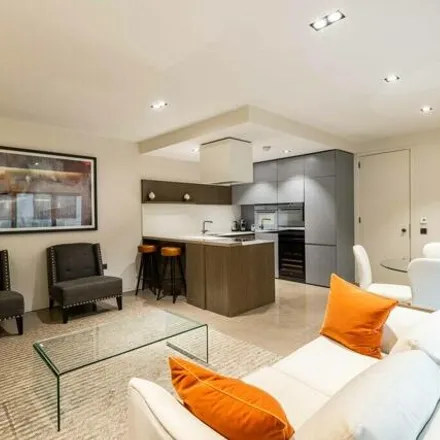 Image 3 - 16 Babmaes Street, Babmaes Street, London, SW1Y 6HF, United Kingdom - Apartment for rent