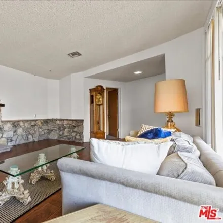Image 4 - 4499 Don Cota Place, Los Angeles, CA 90008, USA - House for sale