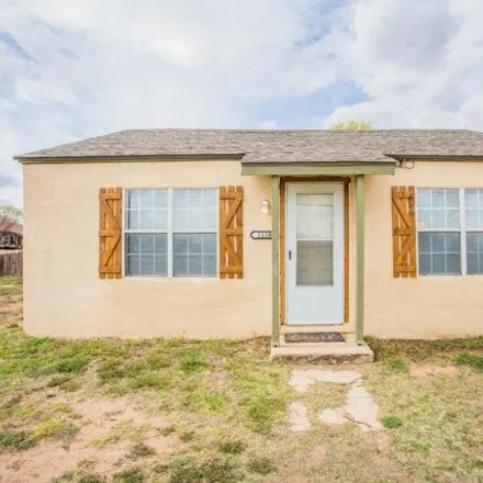 Buy this 2 bed house on 1186 Avenue K in Levelland, TX 79336