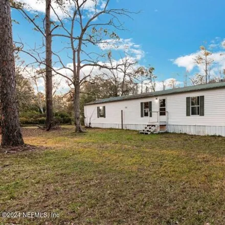 Buy this studio apartment on 4070 Pinto Rd in Middleburg, Florida