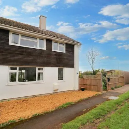 Buy this 3 bed house on 58 Quarry Road in Alveston, BS35 3JP