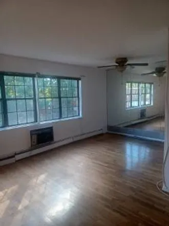 Image 3 - 156th Avenue, New York, NY 11414, USA - Duplex for rent