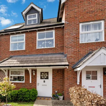 Buy this 3 bed duplex on The Redgrave Centre in Campbell Road, Marlow