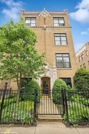 Image 1 - 537-545 West Roscoe Street, Chicago, IL 60657, USA - Condo for sale