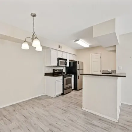 Image 6 - 2600 East Fairmount Avenue, Phoenix, AZ 85016, USA - Apartment for rent