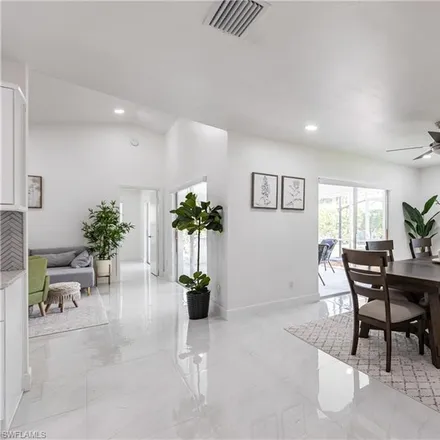 Image 5 - 96 Wickliffe Drive, Willoughby Acres, Collier County, FL 34110, USA - House for rent