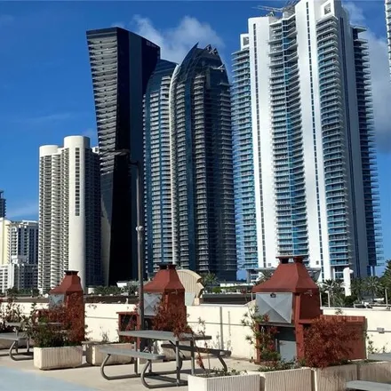 Image 1 - Plaza of the Americas Building 3, North Bay Road, Sunny Isles Beach, FL 33160, USA - Condo for rent