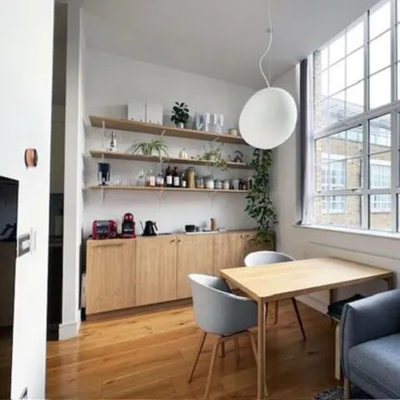 Buy this studio apartment on 7Gr Coffee Studio in 139A Clapham Road, Stockwell Park