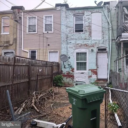 Image 2 - 408 North Belnord Avenue, Baltimore, MD 21224, USA - House for sale