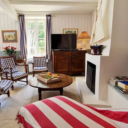 Rent this 3 bed house on La Couarde-sur-Mer in Route de Loix, 17670 La Couarde-sur-Mer