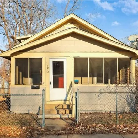 Buy this 1 bed house on Dupont Av N in North Lowry Avenue, Minneapolis